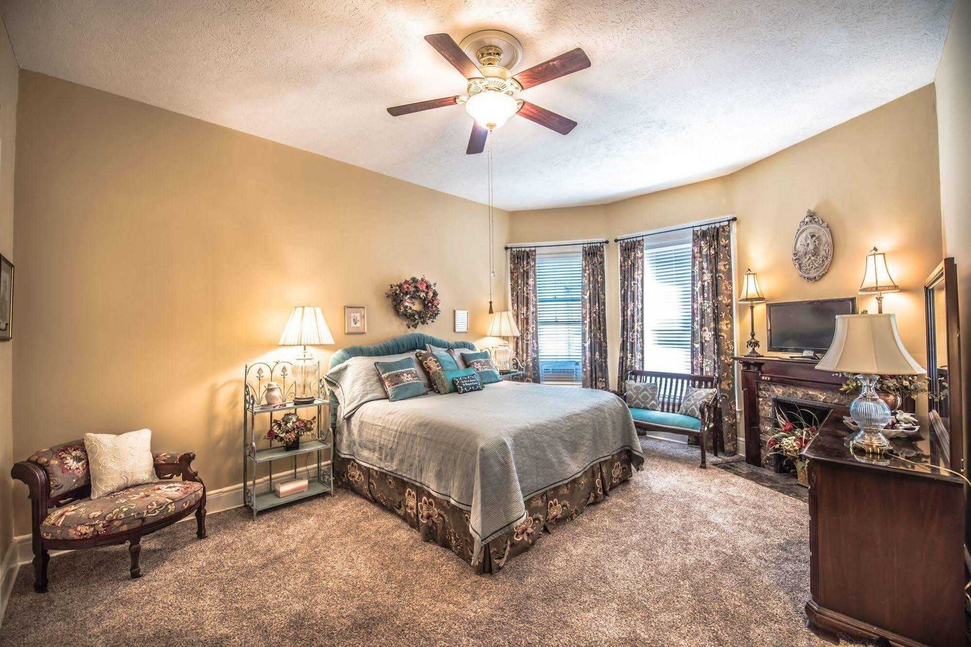 Inn At St James Court Louisville Kültér fotó